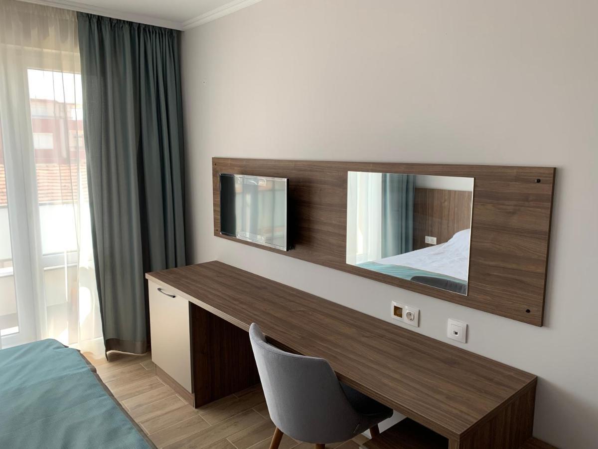 Cinema Hotel Primorsko Eksteriør bilde