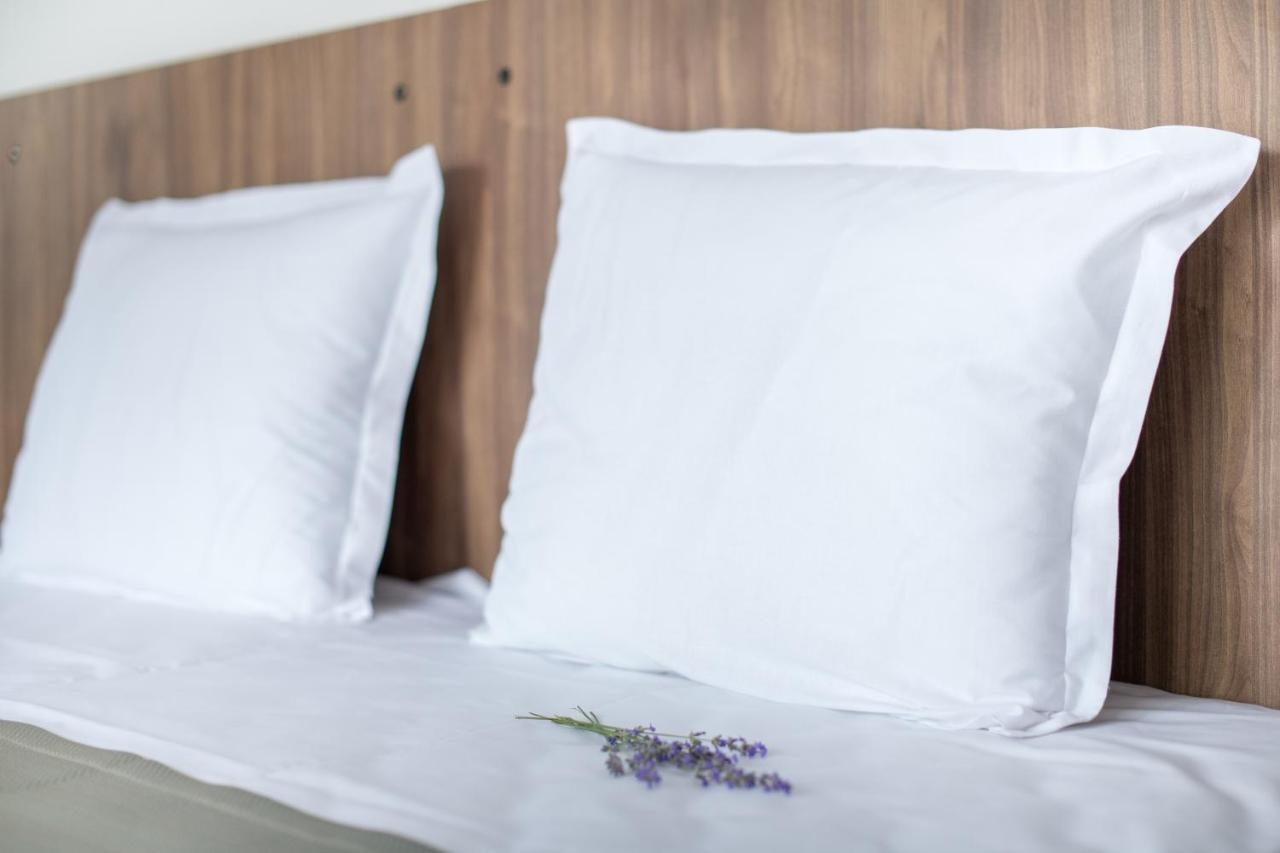 Cinema Hotel Primorsko Eksteriør bilde