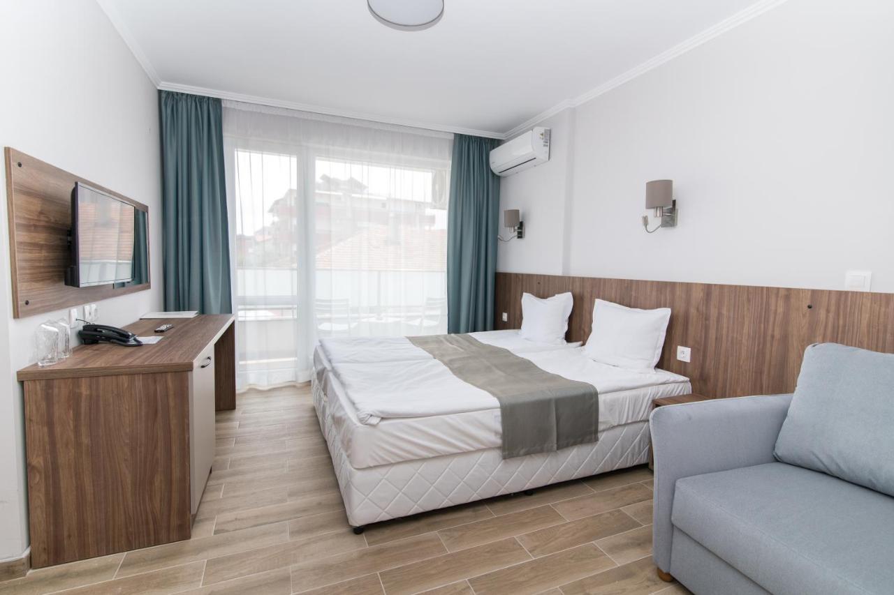 Cinema Hotel Primorsko Eksteriør bilde