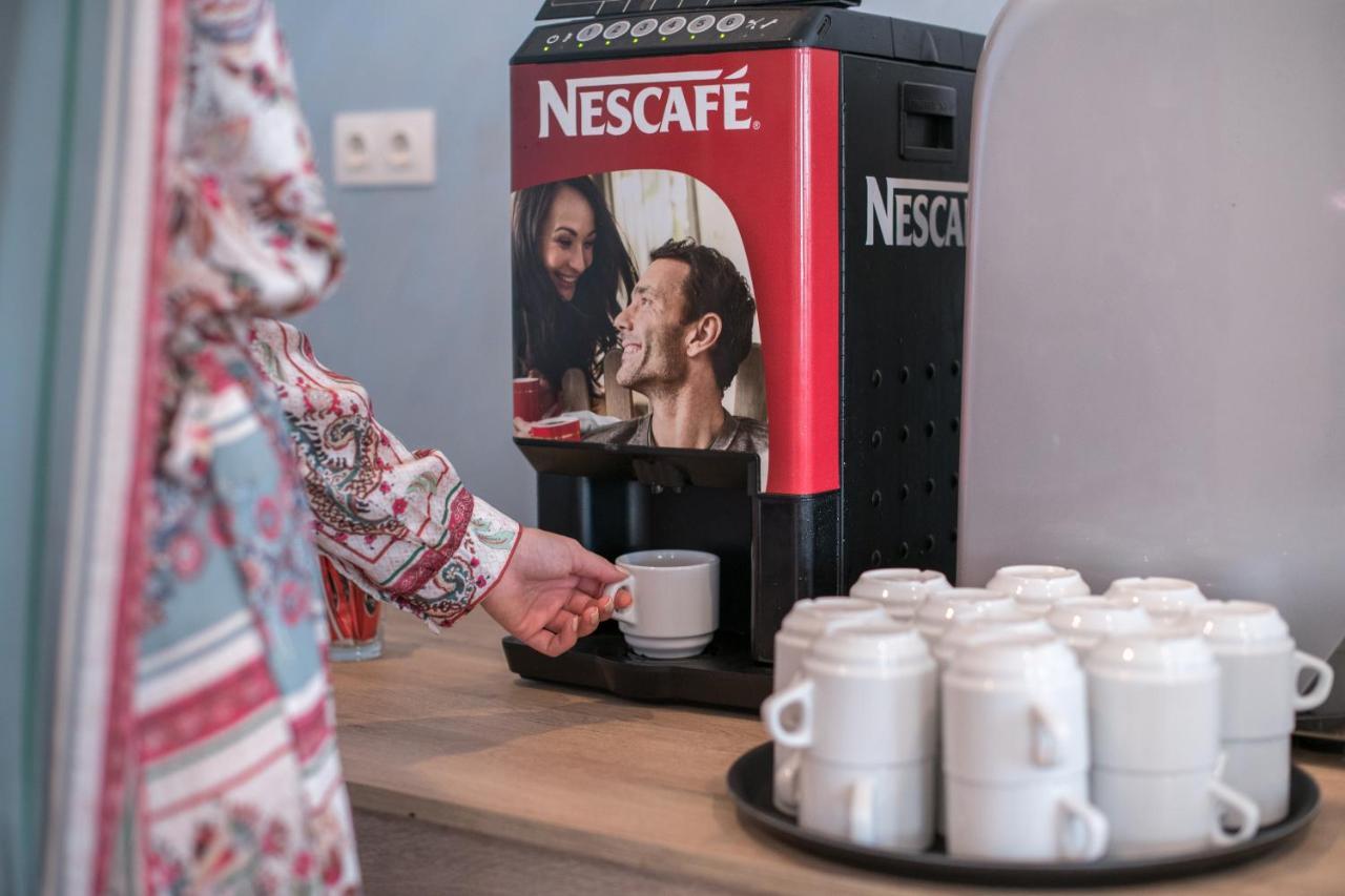 Cinema Hotel Primorsko Eksteriør bilde