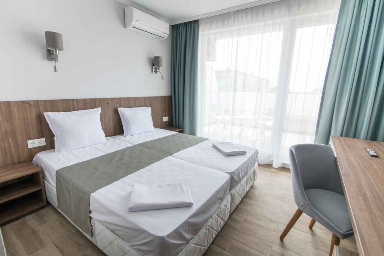 Cinema Hotel Primorsko Eksteriør bilde