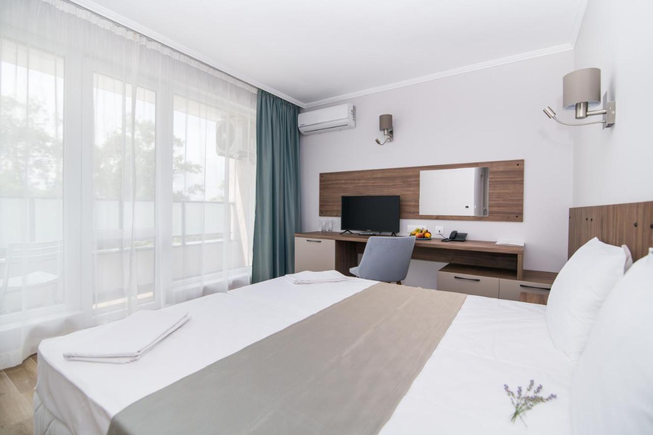Cinema Hotel Primorsko Eksteriør bilde