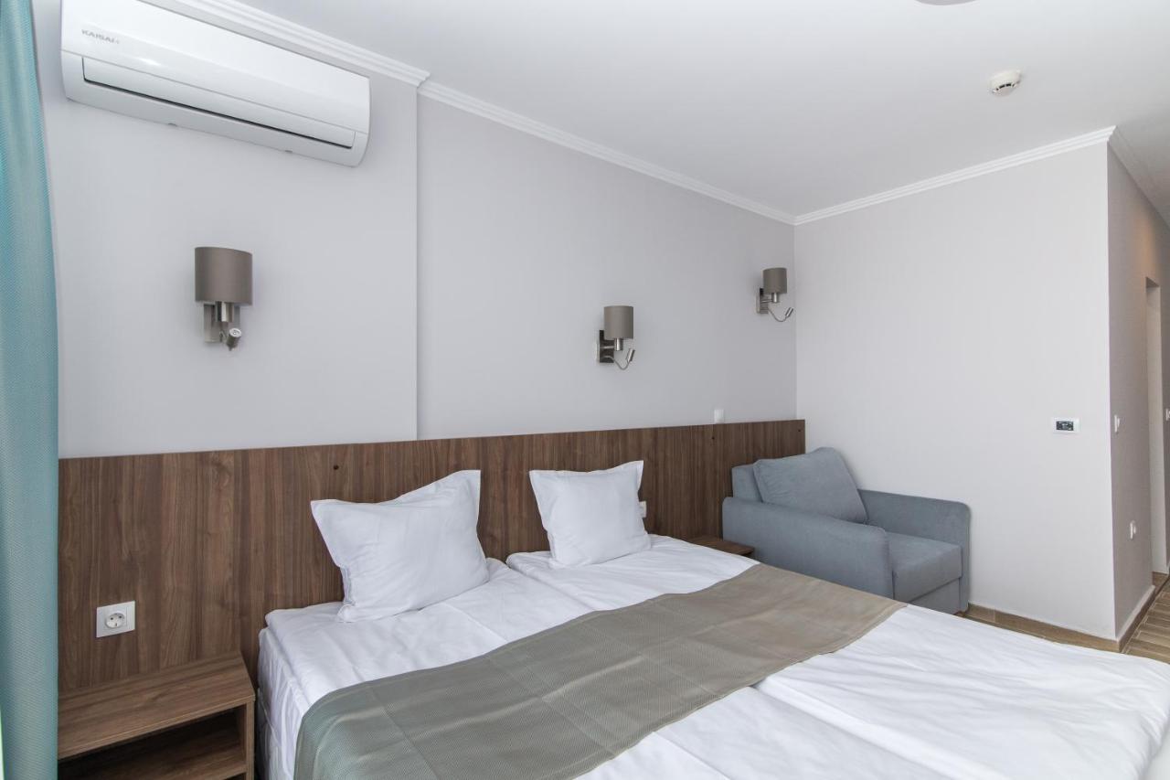 Cinema Hotel Primorsko Eksteriør bilde