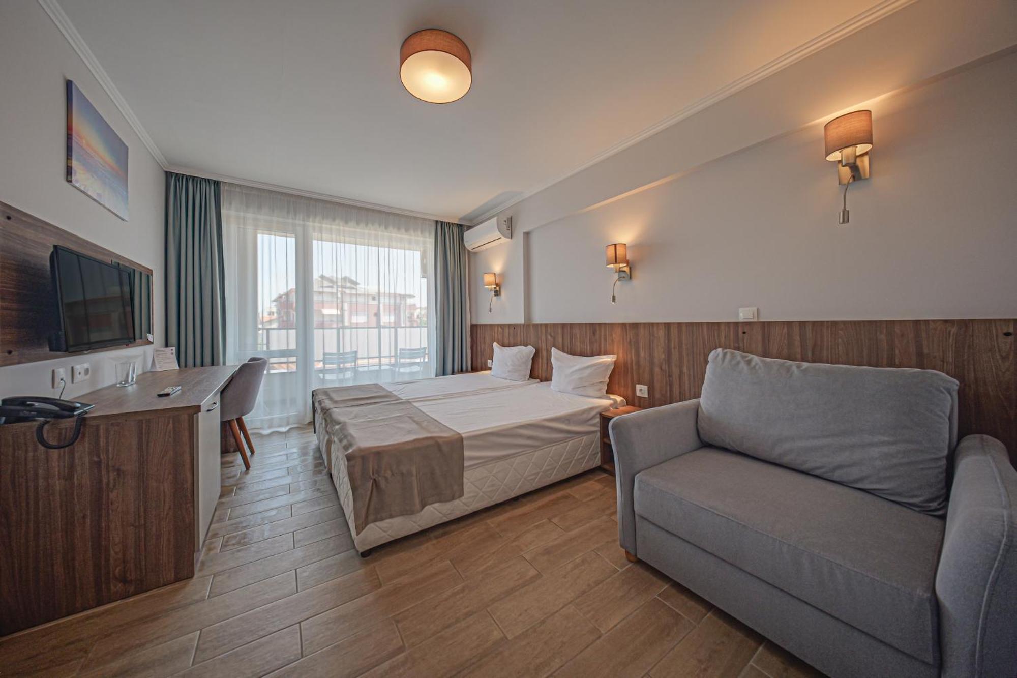 Cinema Hotel Primorsko Eksteriør bilde